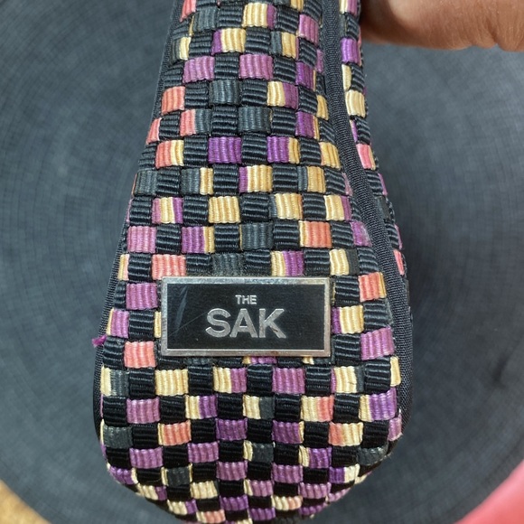 Purple, yellow and black, the sack wristlet - Picture 4 of 6